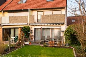 Charmantes Reiheneckhaus mit Garten & Garage und viel Platz in Nürnberg-Thon - teilrenoviert!