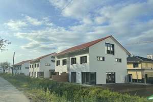 Schöne Familienfreundliche 5-Zimmer-Doppelhaushälfte mit Keller und Doppel-Carport in Schliengen – Wassengärtle 23, 79418 Schliengen – Vorschaubild 1