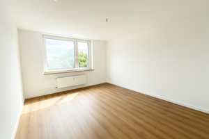 *Neu Sanierte* 2-Zimmer-Wohnung mit Sonnenbalkon – Bochumer Straße 47, 45276 Essen – Vorschaubild 3