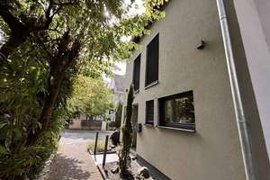 Familientraum!  Hochwertig saniertes Einfamilienhaus mit Garten, Kamin und Einbauschränken!