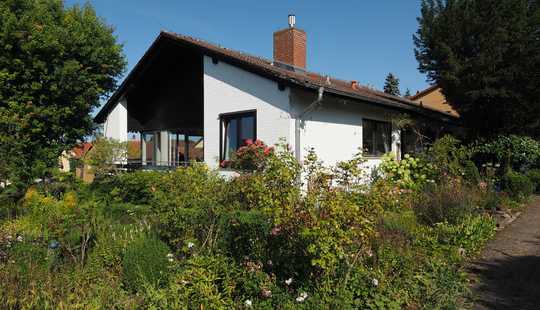 Bild von Sonniges und großzügiges Einfamilienhaus mit traumhaftem Fernblick im Göttinger Ortsteil Roringen