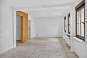 Gepflegtes 3-Familienhaus in begehrter Wohnlage mit vielseitigen Nutzungsmöglichkeiten – Stockheimer Straße 2, 70435 Zuffenhausen-Mitte, Stuttgart – Vorschaubild 5