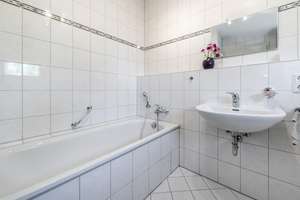 Schuch Immobilien - Exklusives Wohnen im modernen Penthouse - Einzugsbereit – Die vollständige Adresse der Immobilie erhältst du vom Anbieter., 65197 Biebrich, Wiesbaden – Vorschaubild 28