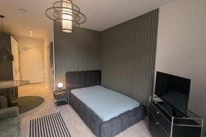 Schicke, helle, möblierte 1-Zimmer Wohnung mit Balkon in München-Schwabing – Leopoldstraße 206, 80804 Neufreimann, München – Vorschaubild 1