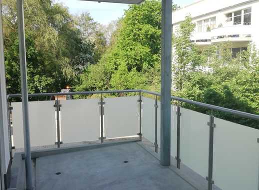 3-Zimmer-Neubau-Wohnung mit 2 Bädern, Tiefgarage, Fahrstuhl, großem Balkon und Einbauküche