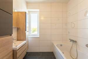 Zweifamilienhaus mit vermietetem Ladenlokal auf ca. 430 m² Gesamtfläche in zentraler Lage – Die vollständige Adresse der Immobilie erhältst du vom Anbieter., 32609 Hüllhorst – Vorschaubild 23