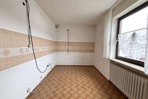 Charmantes Einfamilienhaus mit Wintergarten und großem Grundstück – Die vollständige Adresse der Immobilie erhältst du vom Anbieter., 91795 Dollnstein – Vorschaubild 9