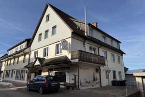 Wohn- und Geschäftshaus mit vielfältigen Entwicklungsmöglichkeiten – Die vollständige Adresse der Immobilie erhältst du vom Anbieter., 79274 Sankt Märgen – Vorschaubild 1