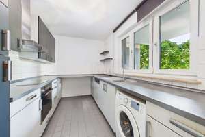 4 Zimmer, zwei Bäder und Balkon im Rebstockviertel, bezugsfrei – 60486 Bockenheim, Frankfurt am Main – Vorschaubild 3