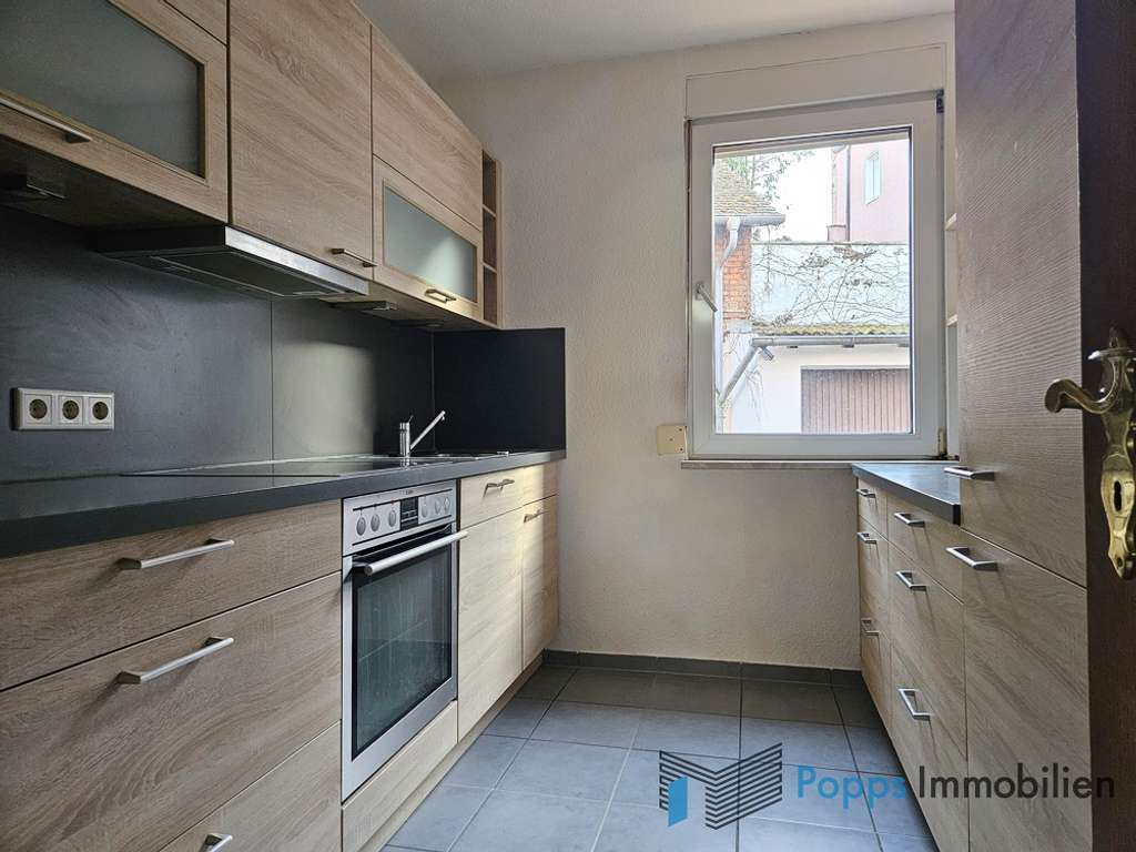 Immobilie in Zirndorf - Kapitalanlage mit Potenzial: Dreifamilienhaus mit 4 Garagen + Gewerbehalle in Zirndorf - Bild 4