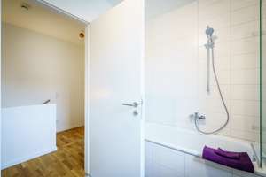 Stilvoll & großzügig wohnen: Hochwertige 3-Zimmer-Wohnung mit Eichenholzfußboden – sofort verfügbar – Göttinger Chaussee 267 C, 30459 Oberricklingen, Hannover – Vorschaubild 5