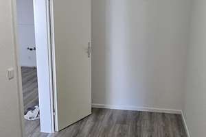 Sehr schöne renovierte 2 Zimmer Wohnung in Gelsenkirchen zu vermieten – Feldhauser Straße 113a, 45896 Scholven, Gelsenkirchen – Vorschaubild 3