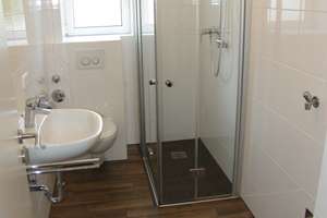Sanierte 1,5-Zimmer-Kochn.-Diele-Bad, 31 m², EBK, mit Design-Badezimmer, im Hochparterre, ab 01.06.