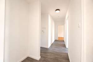 AIGNER - Helle 3-Zimmer-Dachgeschosswohnung in beliebter Lage Moosachs – Die vollständige Adresse der Immobilie erhältst du vom Anbieter., 80992 Alt-Moosach, München – Vorschaubild 7