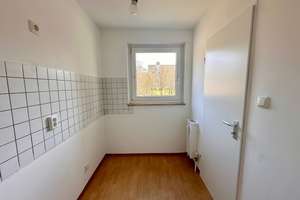 Helle 1-Zimmer-Wohnung mit Balkon in Nürnberg – Rauschbergweg 1, 90471 Langwasser Nordwest, Nürnberg – Vorschaubild 3