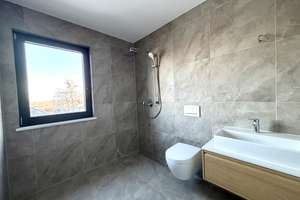 Property thumbnail 23