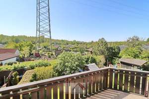 familienfreundlich und ruhig gelegen:
5,5 Zimmer mit Terrasse u Balkon in GE-Feldmark – Die vollständige Adresse der Immobilie erhältst du vom Anbieter., 45883 Feldmark, Gelsenkirchen – Vorschaubild 7