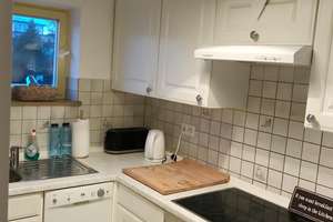 Stilvolle 2,5 Zimmer Wohnung mit Balkon und EBK in U-Bahn Nähe – Kriegelsteinerstraße 18, 81476 Forstenried, München – Vorschaubild 2