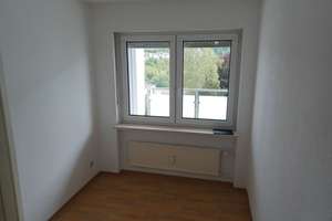 Großzügige 4-Zimmer Wohnung mit 2 Balkonen in Konz! – Albert-Schweitzer-Straße 20, 54329 Konz – Vorschaubild 3