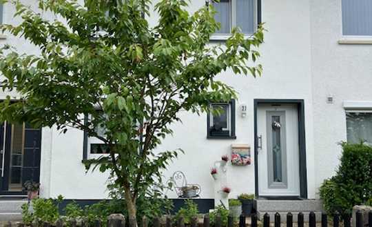 RESERVIERT! Einzugsbereites Reihenmittelhaus in top gepflegtem Zustand!