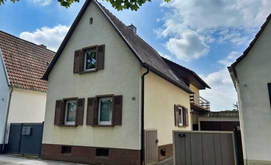 Charmantes Einfamilienhaus sucht Familie!