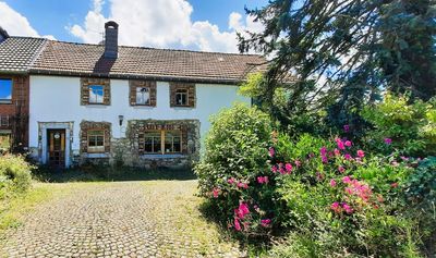 Großzügiges Grundstück trifft historischen Charme – Doppelhaushälfte in Aachen-Walheim