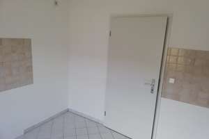 Modernisierte Wohnung mit drei Zimmern und Balkon in Dessau-Roßlau – Die vollständige Adresse der Immobilie erhältst du vom Anbieter., 6842 Innerstädtischer Bereich Süd, Dessau-Roßlau – Vorschaubild 14
