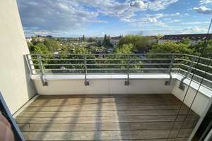 Traumhafte moderne helle 2-Zimmer-Wohnung mit Südbalkon und freiem Blick – Die vollständige Adresse der Immobilie erhältst du vom Anbieter., 1309 Striesen-Süd, Dresden – Vorschaubild 2