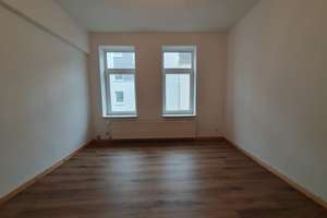 Renovierte 3-Zimmer-Altbau-Wohnung mit Dusche, Badewanne und Balkon im 1. OG – Ruhrstraße 26-28, 27570 Geestemünde, Bremerhaven – Vorschaubild 3