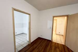 Stilvoll renovierte 2-Zimmer-Wohnung mit Tageslichtbad und Hofausrichtung – Lutherstraße 5, 39112 Sudenburg, Magdeburg – Vorschaubild 19