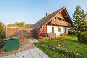 Attraktives Ferienhaus mit starker Nachfrage
Renditestarke Kapitalanlage
IN LÖFFINGEN-DITTISHAUSEN – Die vollständige Adresse der Immobilie erhältst du vom Anbieter., 79843 Löffingen – Vorschaubild 10