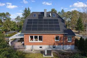 Ihr Familienhaus mit Wintergarten, Wärmepumpe, Kachelofen, PV-Anlage und 2 Garagen in Wandlitz – Die vollständige Adresse der Immobilie erhältst du vom Anbieter., 16348 Wandlitz – Vorschaubild 5