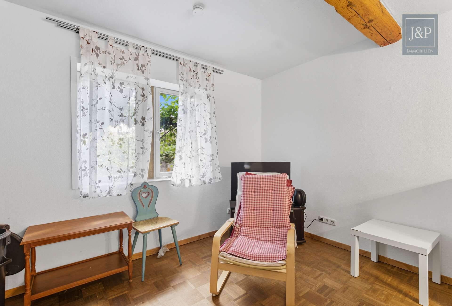 Immobilie in Bruchköbel - Zentral & vielseitig: Großes Fachwerkhaus mit Einliegerwohnung und Nebengebäuden! - Bild 14