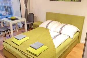 Zweitbezug 1 Zimmer voll möbliert mit EBK und Balkon 4. Stock an der Isar direkt. – Candidstrasse 21, 81543 Siebenbrunn, München – Vorschaubild 9