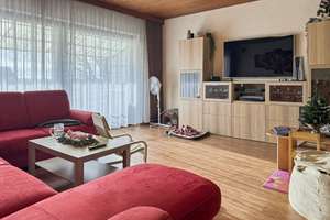 Große Südterrasse, Garten, Einliegerwohnung uvm.! Einfamilienhaus in ruhiger Lage von Aisch – Die vollständige Adresse der Immobilie erhältst du vom Anbieter., 91325 Adelsdorf – Vorschaubild 3