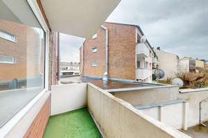 Unterrath: Helle 1-Raum-Wohnung mit Balkon in zentraler Lage! – Unterrather Straße 105, 40468 Unterrath, Düsseldorf – Vorschaubild 2