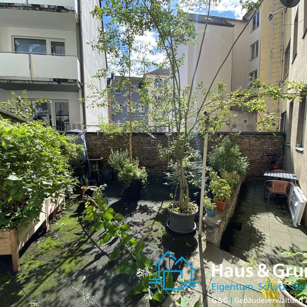 *** gepflegte 1-Zimmer-Wohnung - mit grüner Gemeinschaftsterrasse - in Aachen-Burtscheid ***