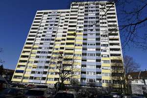 Gut vermietete, sehr helle 3-ZKB- Wohnung mit Ausblick / 9.OG im Hochhaus am Kühlen Krug – Liebigstr. 10, 76135 Weststadt, Karlsruhe – Vorschaubild 2