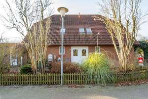 Sengwarden: Großzügiges Wohnhaus mit vielen Möglichkeiten in Küstennähe! – Die vollständige Adresse der Immobilie erhältst du vom Anbieter., 26388 Sengwarden, Wilhelmshaven – Vorschaubild 2