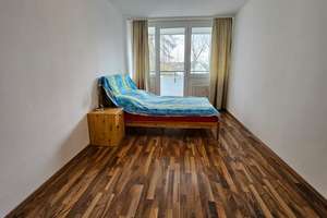 Gepflegte 2-Zimmer-Wohnung mit Tiefgaragenstellplatz – zentrale Lage in Eschborn – Die vollständige Adresse der Immobilie erhältst du vom Anbieter., 65760 Eschborn – Vorschaubild 3