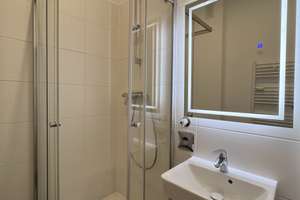 Große Wohnung, große Möglichkeiten - 2 Zimmer, Zentral, Modern & mit EBK