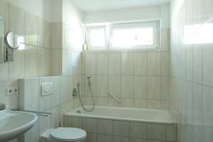 Sehr schöne 3-Zimmer-Wohnung in zentrumsnaher Lage – Charlottenstraße 85, 72764 Reutlingen-Mitte, Reutlingen – Vorschaubild 10