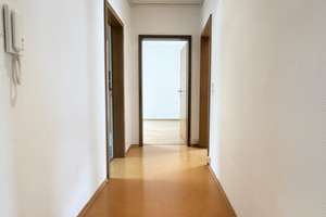 2 große Balkone, 2 Schlafzimmer, eine neue EBK, TGL-Bad, bei uns bekommen Sie ALLES! – Haselstr. 2, 65191 Bierstadt, Wiesbaden – Vorschaubild 12
