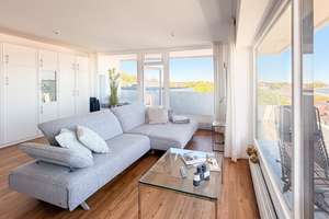 Panoramablick auf die Ostsee -                               Modernisiertes Apartment mit Eckbalkon – Die vollständige Adresse der Immobilie erhältst du vom Anbieter., 23570 Travemünde, Lübeck – Vorschaubild 6