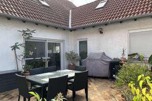 Modernisiertes Einfamilienhaus mit viel Platz für die ganze Familie in zentraler Lage – Die vollständige Adresse der Immobilie erhältst du vom Anbieter., 67071 Ruchheim, Ludwigshafen am Rhein – Vorschaubild 1