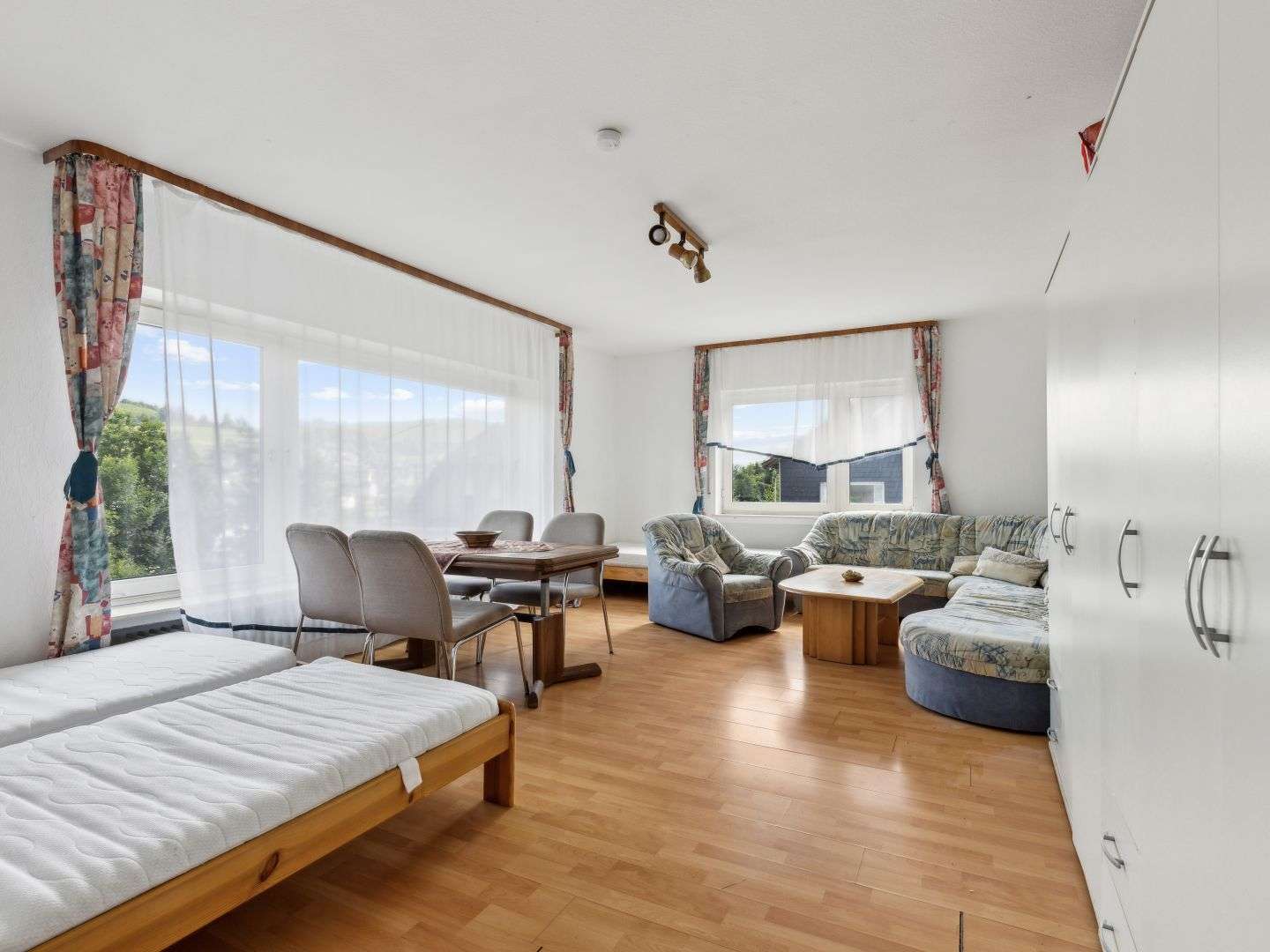 Immobilie in Dietzhölztal - Ewersbach: Drei vermietete Wohneinheiten im Mehrfamilienhaus als Kapitalanlage oder Selbstnutzung - Bild 5