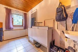 Einfamilienhaus mit Entwicklungspotential - Idyllisch wohnen, individuell gestalten – Die vollständige Adresse der Immobilie erhältst du vom Anbieter., 83071 Stephanskirchen – Vorschaubild 17