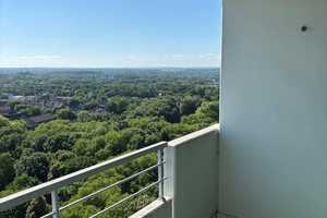 Freundliche 1-Zimmer-Wohnung mit Balkon und Einbauküche in Gelsenkirchen – Am Stadtgarten 1, 45879 Gelsenkirchen – Vorschaubild 2