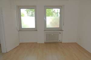 KREFELD-GARTENSTADT, 3-ZIMMER-ERDGESCHOSSWOHNUNG MIT BALKON IN RUHIGER LAGE KREFELD-GARTENSTADT – Stettiner Straße 29, 47829 Gartenstadt, Krefeld – Vorschaubild 5