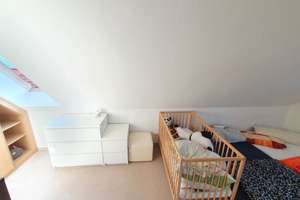 Balkon, Tageslichtbad, Parkett - Helle 3-Zimmer-Maisonette Baujahr 98 mit TG-Stellplatz u. Aufzug! – Bärengasse a.A., 7747 Lobeda-Altstadt, Jena – Vorschaubild 17